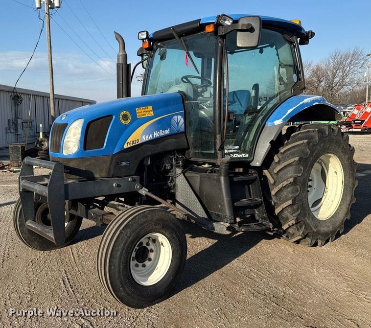 2009 New Holland T6020 Equipment Image0