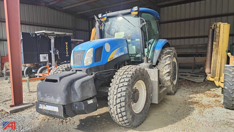 2009 New Holland T6030 Equipment Image0
