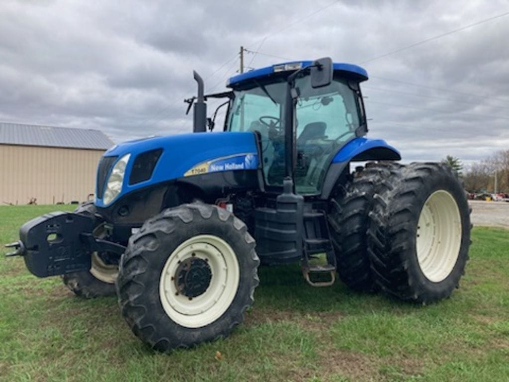 2009 New Holland T7040 Equipment Image0