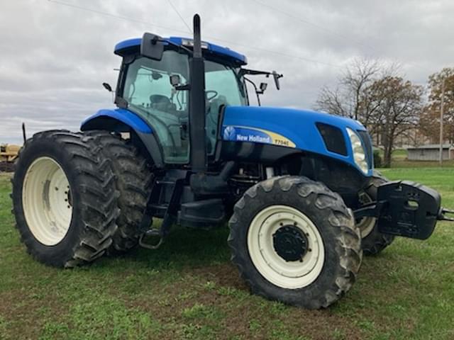 Image of New Holland T7040 equipment image 2