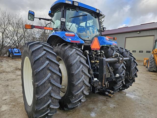 Image of New Holland T7060 equipment image 3