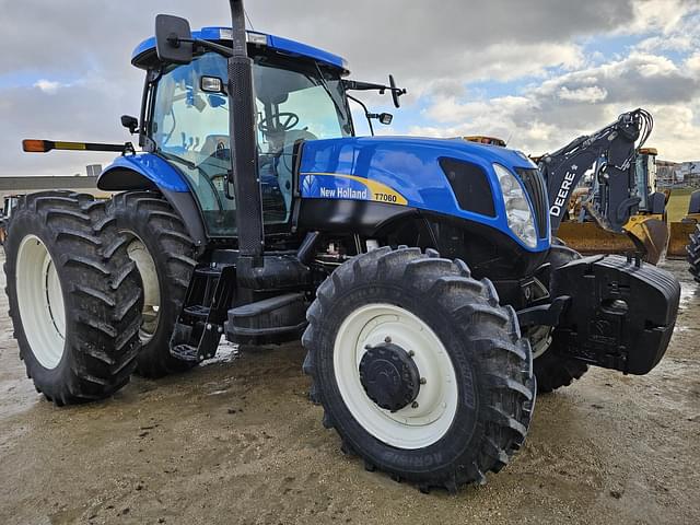 Image of New Holland T7060 equipment image 1