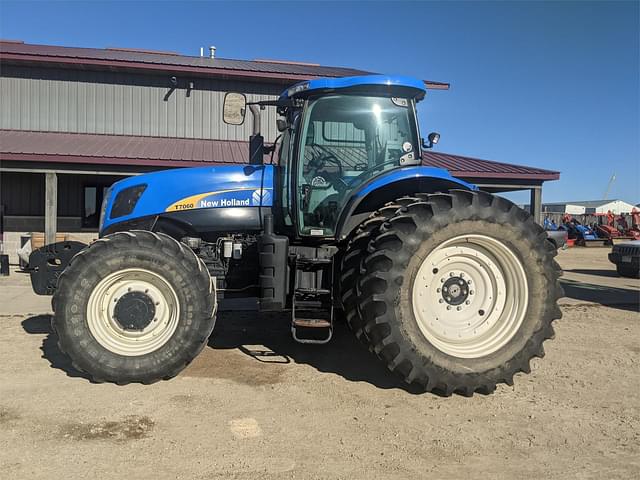 Image of New Holland T7060 equipment image 1