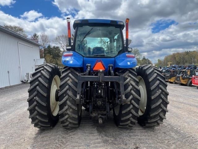 Image of New Holland T8010 equipment image 3