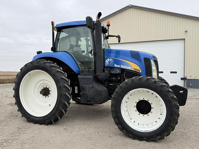 Image of New Holland T8010 equipment image 2