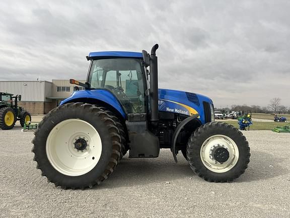 Image of New Holland T8030 equipment image 1