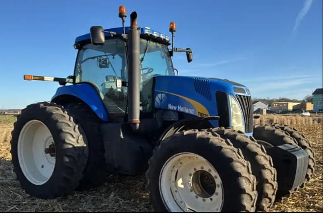 Image of New Holland T8030 equipment image 1