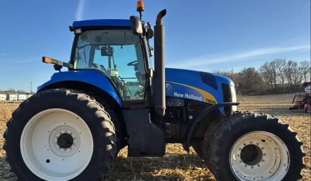 Image of New Holland T8030 equipment image 2