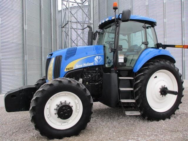 2009 New Holland T8050 Equipment Image0
