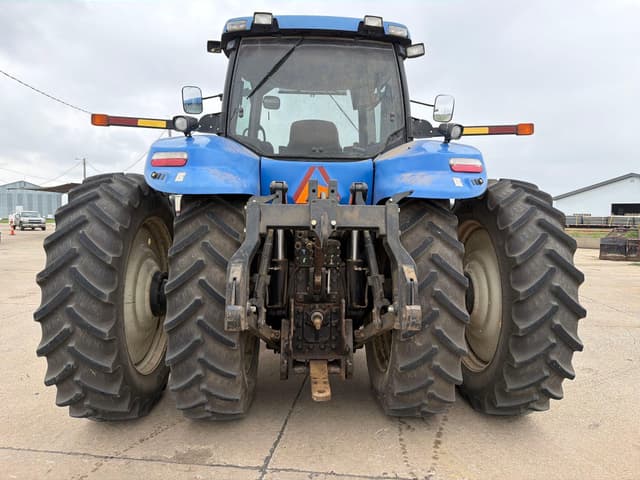 Image of New Holland T8050 equipment image 4