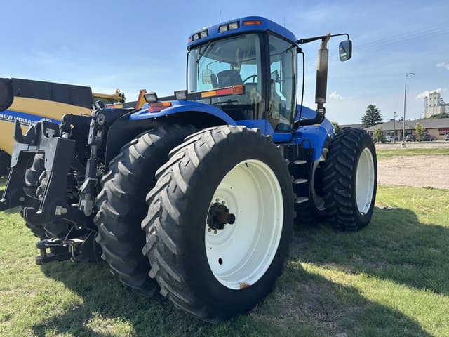 Image of New Holland T9020 equipment image 4