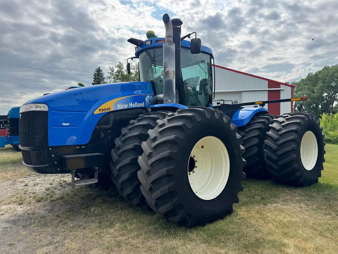 Image of New Holland T9040 Primary image