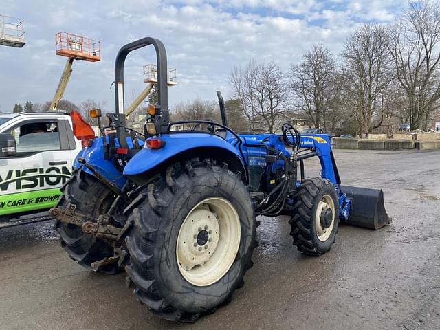 Image of New Holland TD80D equipment image 2