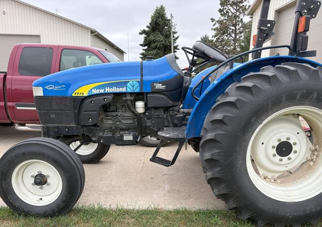 Image of New Holland TT75A equipment image 1