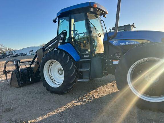 Image of New Holland TV6070 equipment image 1