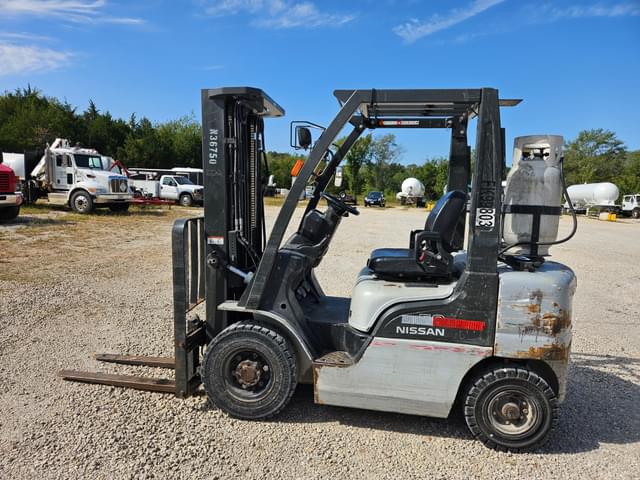 Image of Nissan 50 equipment image 4