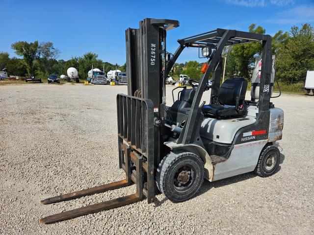 Image of Nissan 50 equipment image 2