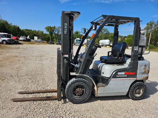 Image of Nissan 50 equipment image 3