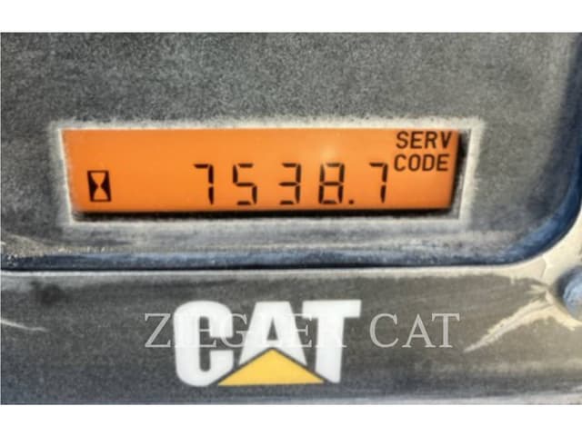 Image of Caterpillar D7R LGP equipment image 4