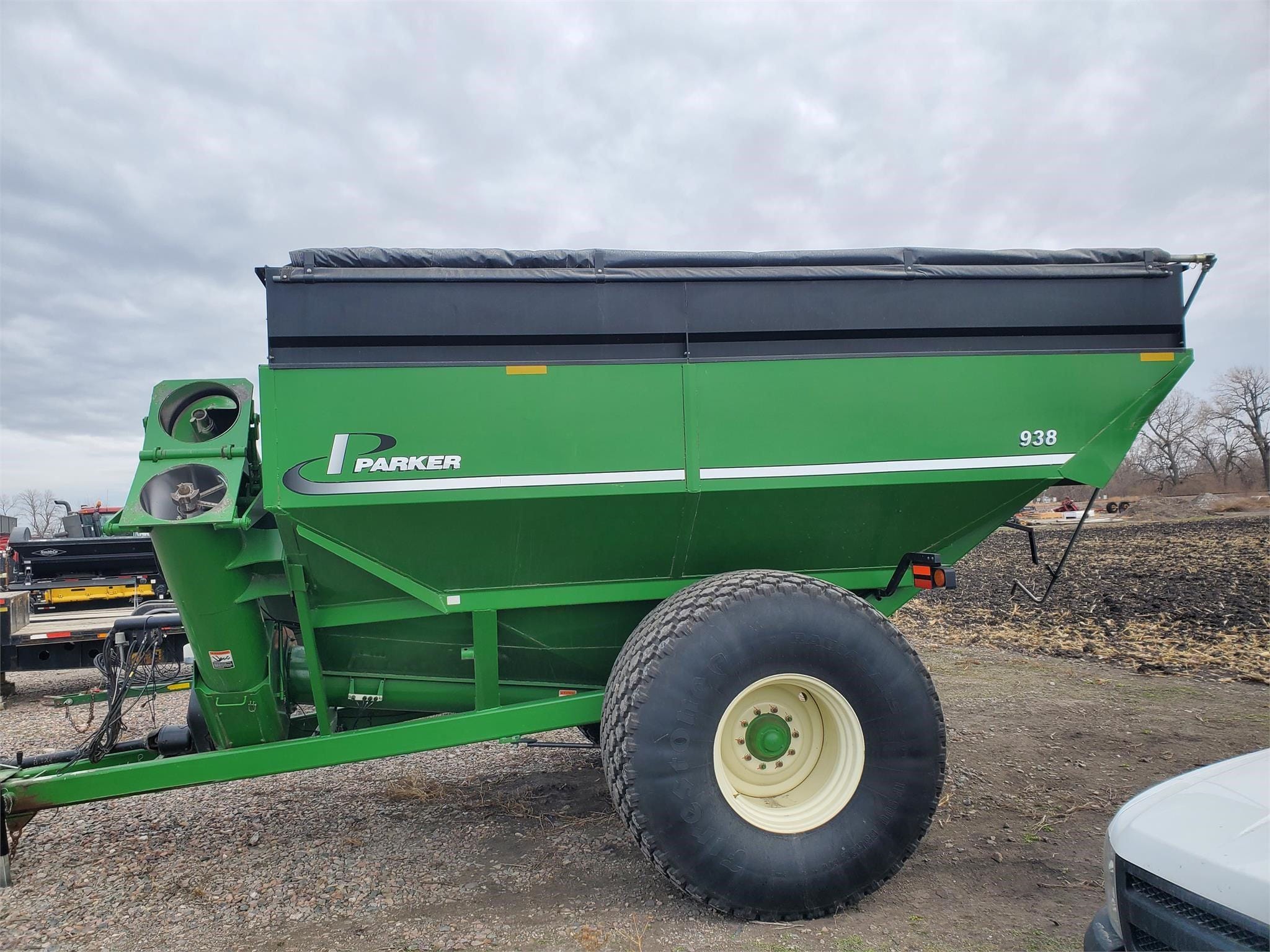 2009 Parker 938 Equipment Image0