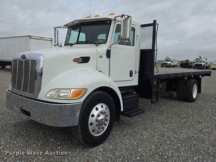 Image of Peterbilt 330 Primary image