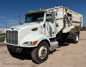 2009 Peterbilt 335 Image