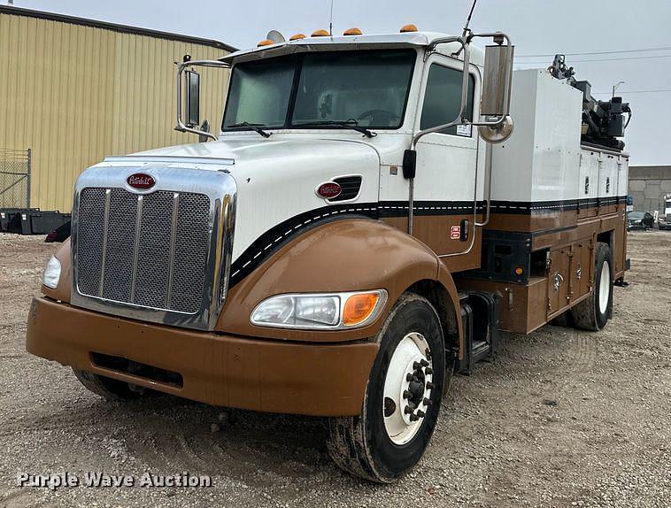 Image of Peterbilt 335 Primary image