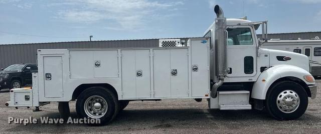 Image of Peterbilt 335 equipment image 3