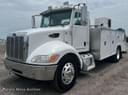 2009 Peterbilt 335 Image