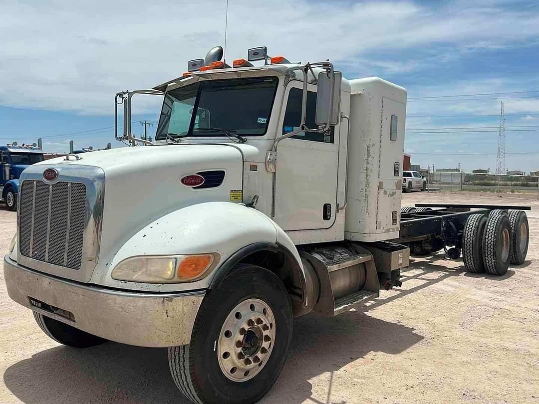 Image of Peterbilt 340 Primary image