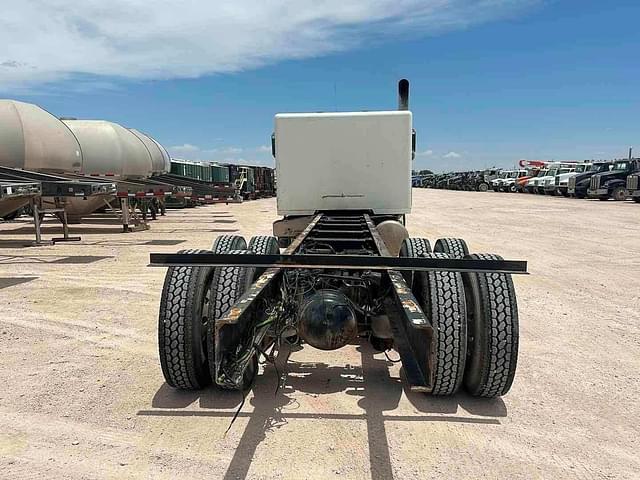 Image of Peterbilt 340 equipment image 1
