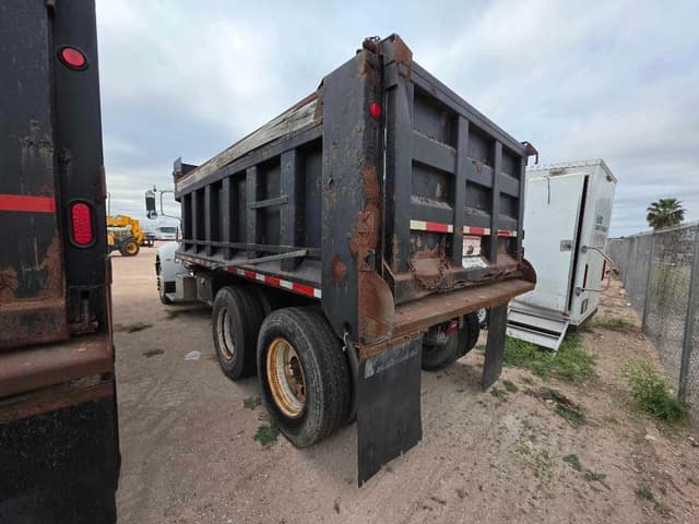 Image of Peterbilt 340 equipment image 3