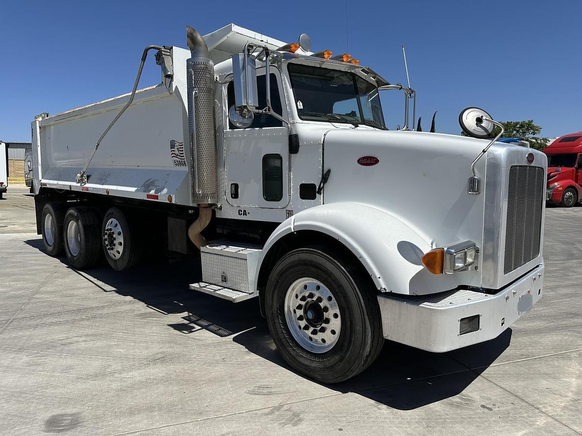 2009 Peterbilt 365 Equipment Image0
