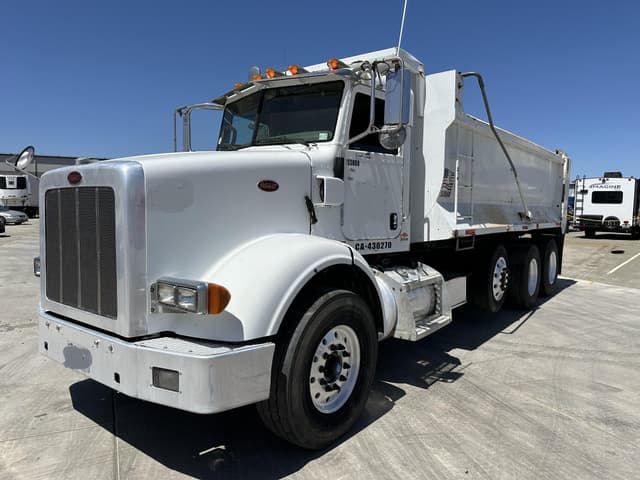 Image of Peterbilt 365 equipment image 2