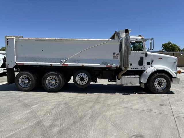 Image of Peterbilt 365 equipment image 4