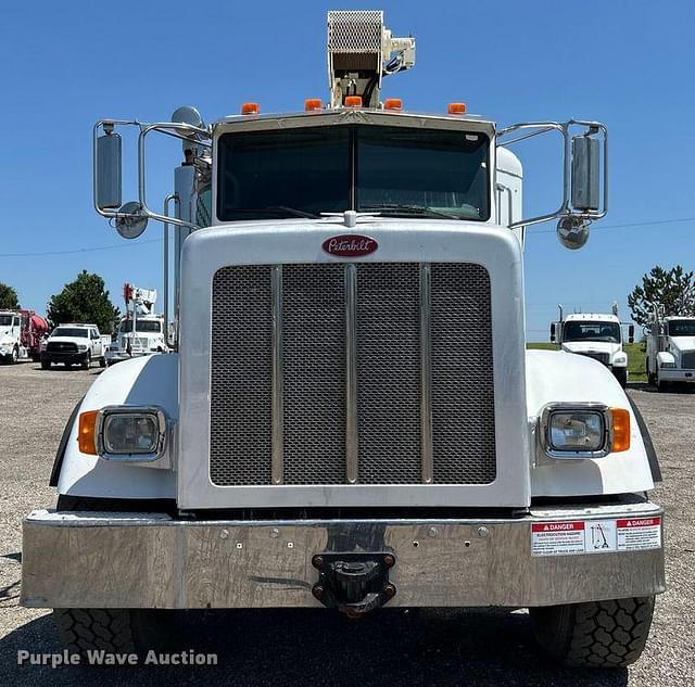 Image of Peterbilt 365 equipment image 1