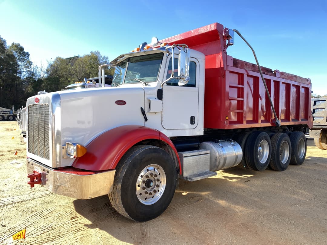Image of Peterbilt 365 Primary image