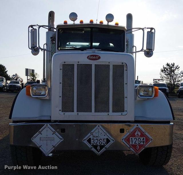 Image of Peterbilt 365 equipment image 1