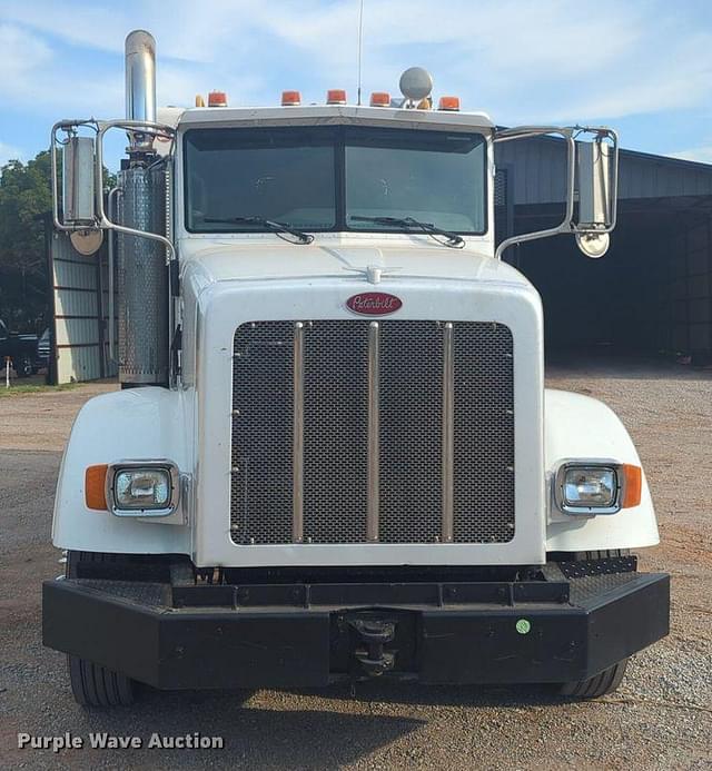 Image of Peterbilt 365 equipment image 1