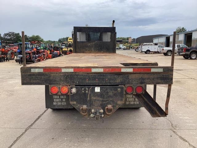 Image of Peterbilt 367 equipment image 4