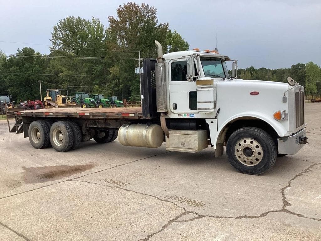 Image of Peterbilt 367 Primary image