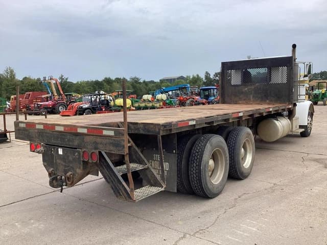 Image of Peterbilt 367 equipment image 2