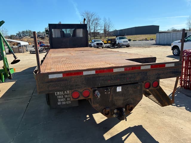 Image of Peterbilt 367 equipment image 4