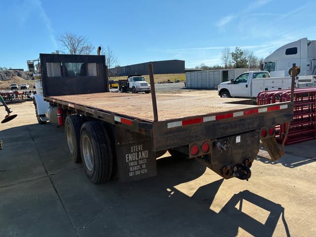 Image of Peterbilt 367 equipment image 3