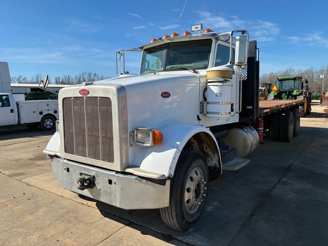 Image of Peterbilt 367 equipment image 1