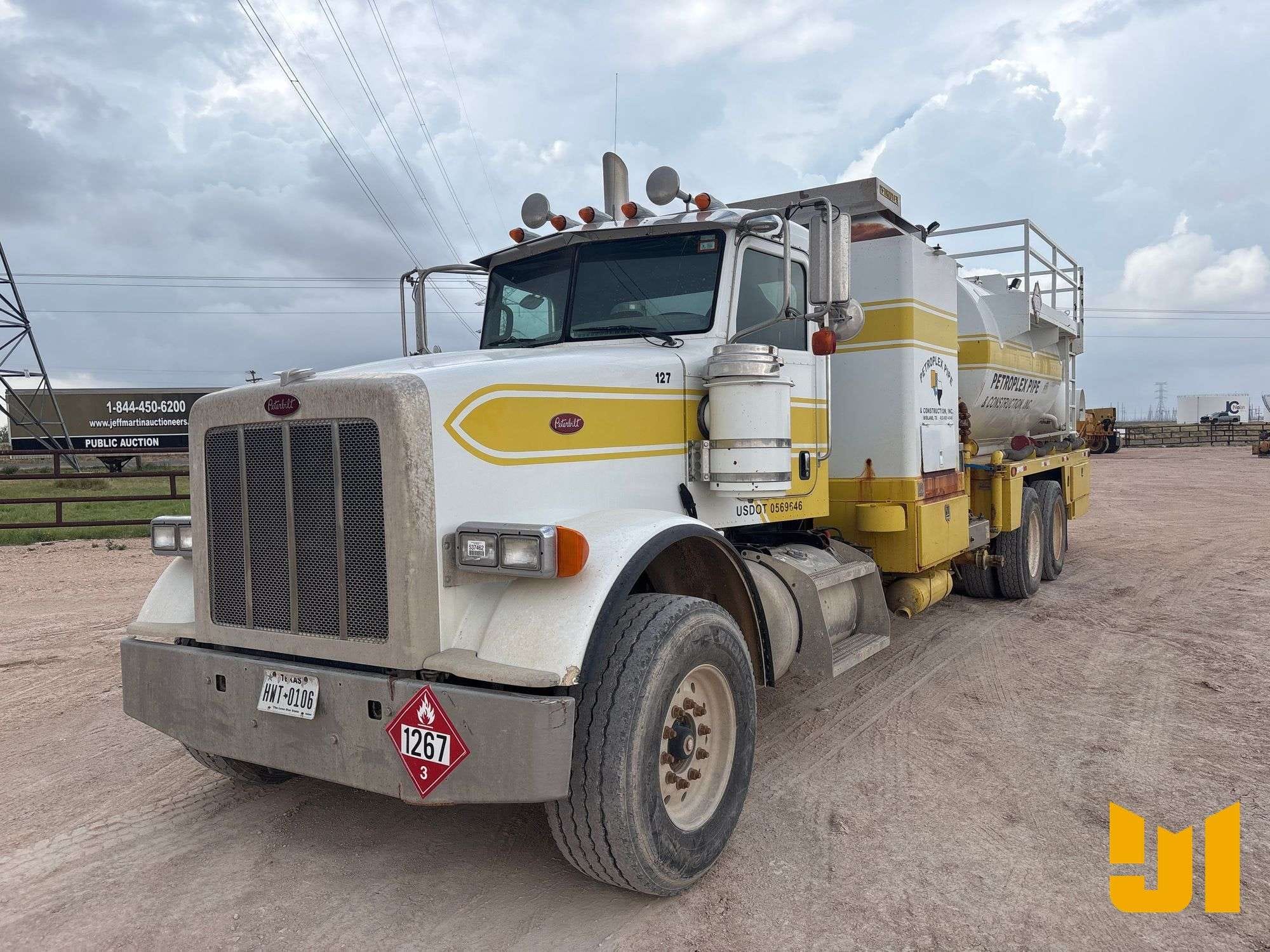 2009 Peterbilt 367 Equipment Image0