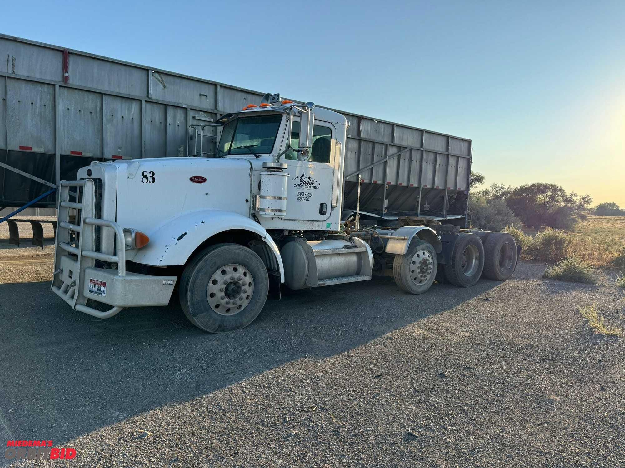 Main image Peterbilt 367