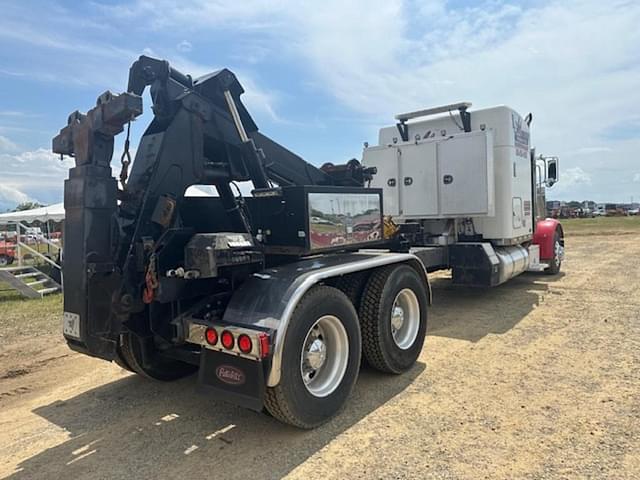 Image of Peterbilt 367 equipment image 4