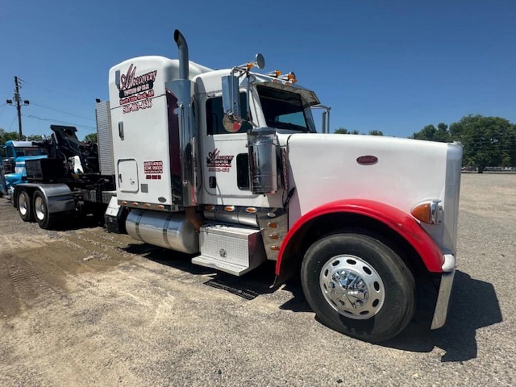 Image of Peterbilt 367 Primary image