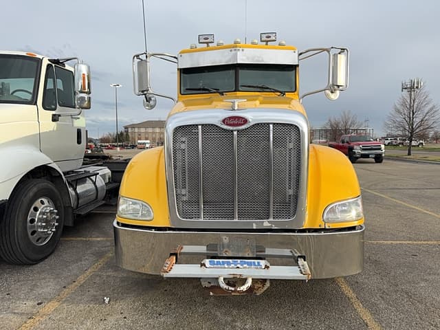Image of Peterbilt 384 equipment image 1